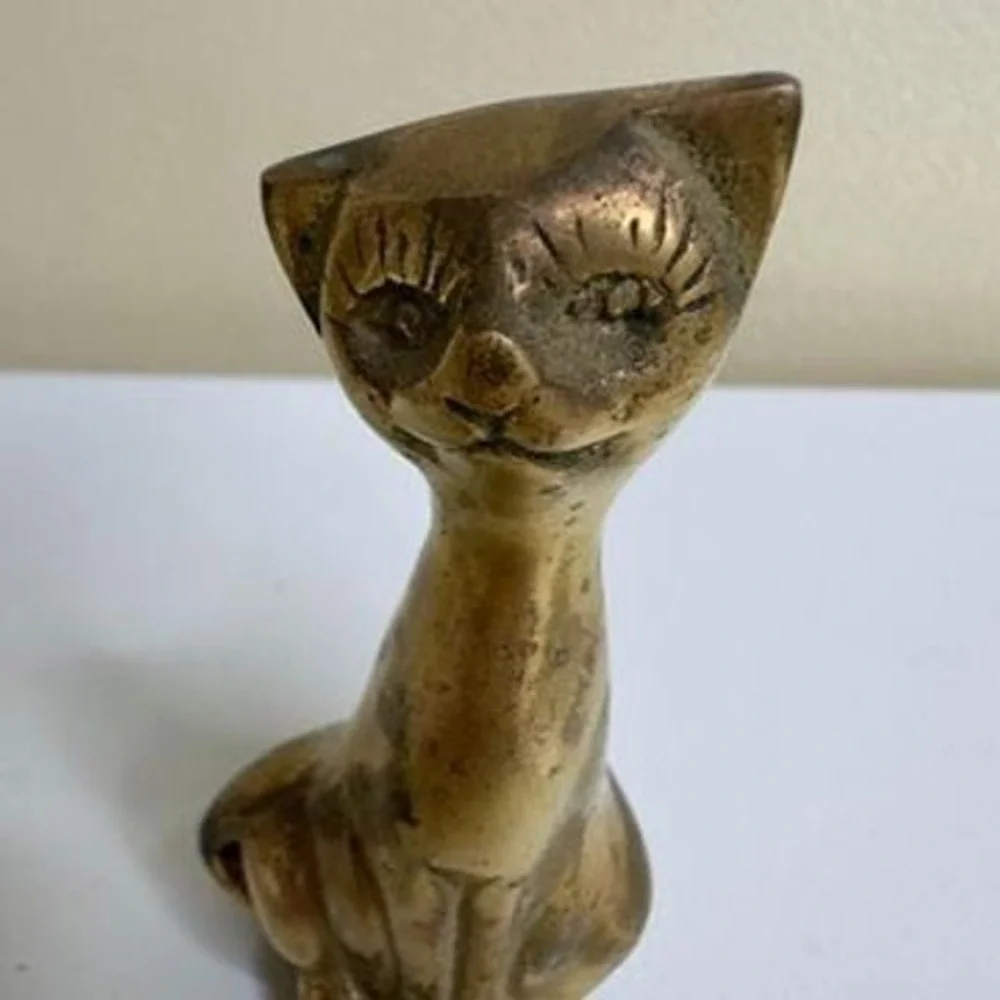 Mid-Century Modern Brass Cat Figurine – Made in Korea – Vintage MCM Style